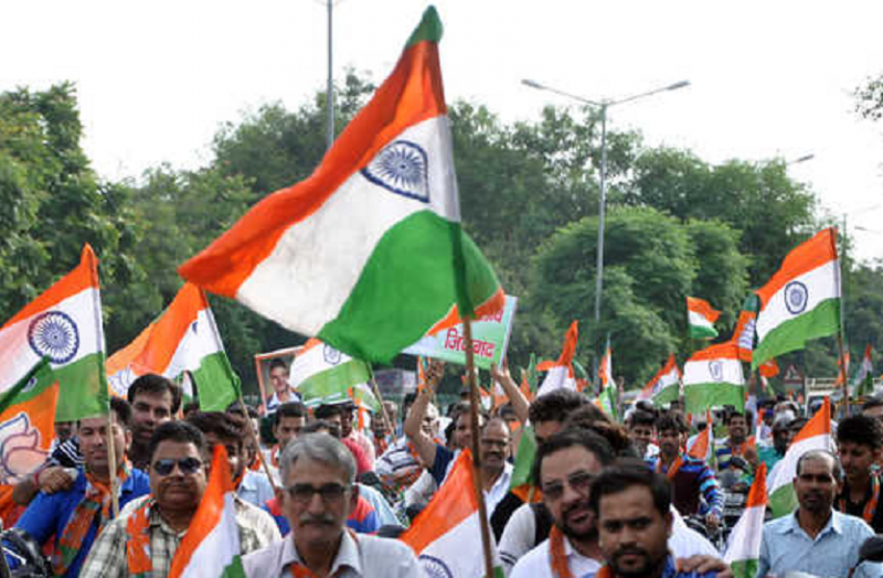 पिपली से सिंघु बॉर्डर तक किसानों ने निकाली तिरंगा रैली, किया हिंसावादी प्रदर्शन
