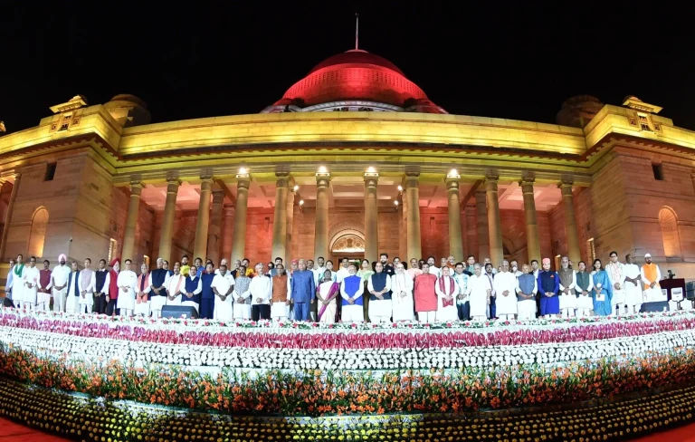 PM मोदी की कैबिनेट में बढ़ा किन मंत्रियों का कद, किसे मिली किस मंत्रालय की कमान और किसका बदला मंत्रालय, सब जानें