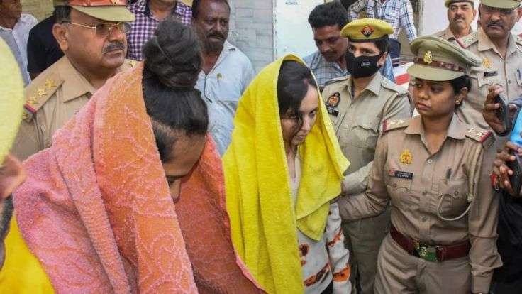 पति सौरभ की हत्या के आरोप में मेरठ जेल में बंद मुस्कान रस्तोगी की प्रेग्नेंसी की पुष्टि हुई है!