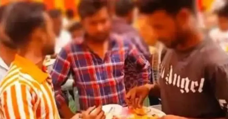 बिन बुलाए शादी में खाना पड़ा महँगा, खाने पहुंचे तीन युवकों से मारपीट के बाद धुलवाए बर्तन