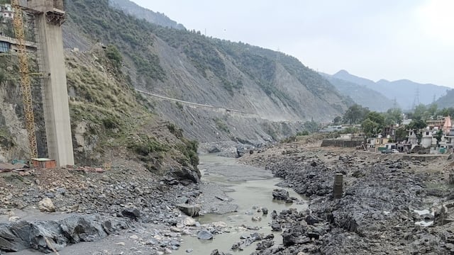 भारत द्वारा सिंधु जल रोकने से पाकिस्तान में चिनाब नदी का जलस्तर 92% घटा, मचा हड़कंप!