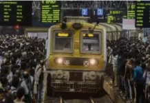 मुंबई लोकल में लगेगा सुरक्षा का ताला, सभी लोकल ट्रेनों में होंगे स्वचालित दरवाज़े