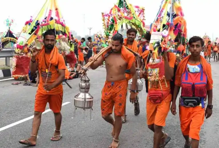 श्रावण मास की कांवड़ यात्रा आज से प्रारंभ, हरिद्वार में उमड़ा शिवभक्तों का सैलाब