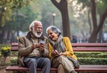 घर में खुद के 9 बच्चे-2 बहू, शादी के 32 साल बाद महिला प्रेमी संग फरार!