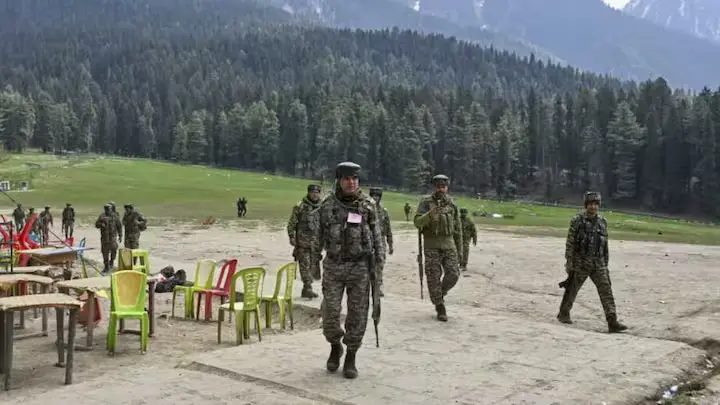 पहलगाम आतंकी हमले में बड़ी सफलता, लश्कर के सहयोगी शिक्षक को जम्मू-कश्मीर पुलिस ने किया गिरफ्तार