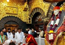 भक्ति का अनमोल तोहफ़ा; साईं बाबा के भक्त ने चढ़ाया एक करोड़ से ज्यादा का हार!