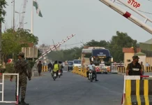 ननकाना साहिब यात्रा पर गए हिंदू श्रद्धालुओं को पाकिस्तान ने रोका, कहा —आप सिख नहीं हैं, आप अंदर नहीं जा सकते