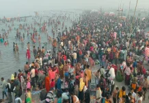 हरकी पैड़ी पर उमड़ा आस्था का सागर, कार्तिक पूर्णिमा पर लाखों श्रद्धालुओं ने किया गंगा स्नान