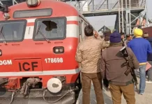 कश्मीर में बड़ा रेल हादसा टला, बाज से टकराई ट्रेन — लोको पायलट घायल