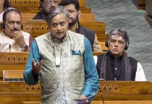 लोकसभा में शशि थरूर का शायराना प्रहार, ‘राम’ के नाम पर राजनीति को बताया गलत