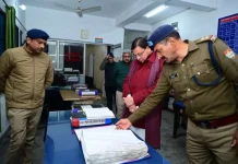 औचक निरीक्षण में मुख्यमंत्री धामी का सख़्त रुख, थानेदार लाइन हाजिर