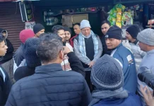 रानीखेत की वादियों में ‘आम सैलानी’ बने मुख्यमंत्री धामी, लोगों से संवाद कर लिया फीडबैक