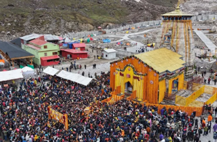 हर-हर महादेव के जयघोष से केदारनाथ धाम के कपाट खुले — आस्था का महासंगम शुरू