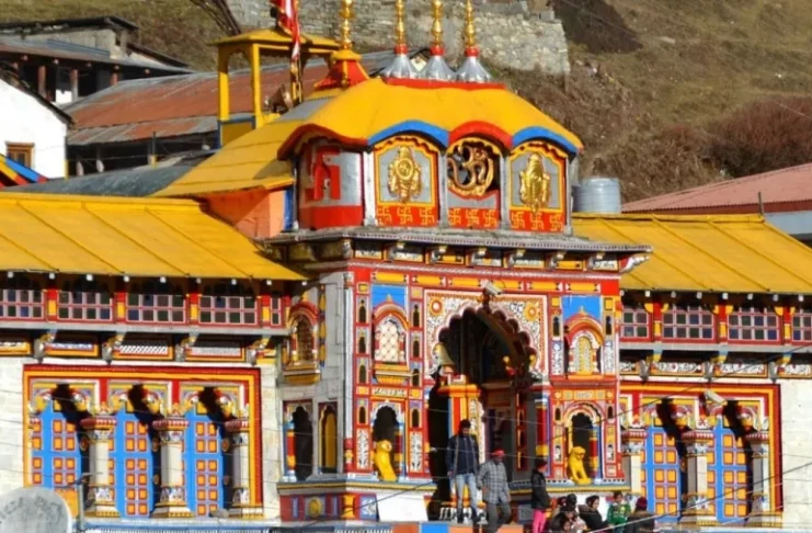 चारधाम यात्रा के लिए ऋषिकेश में ऑफलाइन पंजीकरण शुरू, श्रद्धालुओं के लिए व्यापक इंतजाम