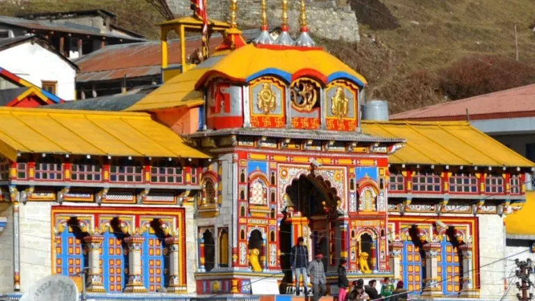 चारधाम यात्रा के लिए ऋषिकेश में ऑफलाइन पंजीकरण शुरू, श्रद्धालुओं के लिए व्यापक इंतजाम
