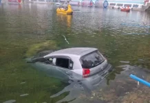 नैनीताल सरिताताल झील में गिरी पर्यटकों की कार, चारों लोग सुरक्षित बचाए गए