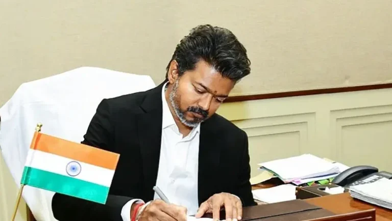 तमिलनाडु में सियासी घमासान, विधायक ने लगाया 35 करोड़ की रिश्वत की पेशकश का आरोप, तीन गिरफ्तार