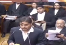 सुप्रीम कोर्ट में हंगामा, याचिकाकर्ता ने CJI से की अभद्रता, दस्तावेज भी उछाले