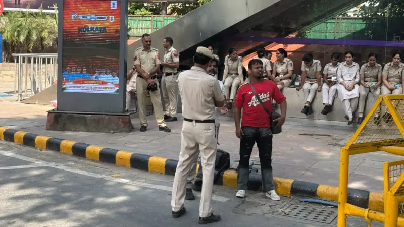 जंतर-मंतर पर प्रदर्शन को लेकर दिल्ली में कड़ी सुरक्षा, CEC ज्ञानेश कुमार के इस्तीफे की मांग